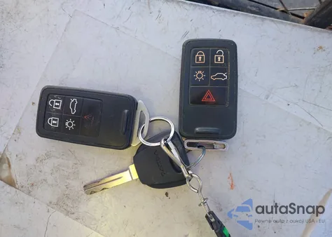 2010 Volvo Xc60 3.2 z USA, uszkodzony, nr VIN YV4960DL9A2116083